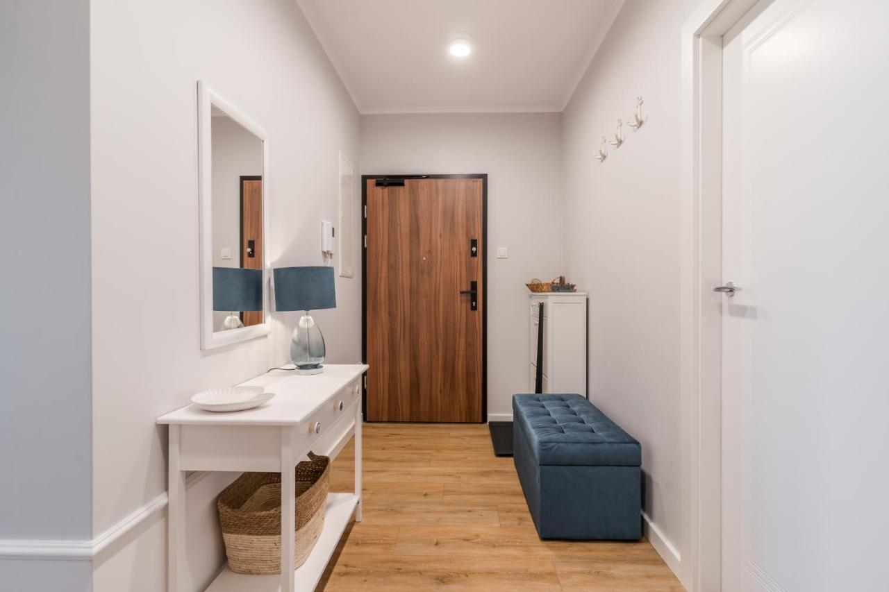 Golden Reagan By Aparo - Nowy Apartament, Winda, Lozeczko Turystyczne, Plaza 500m, Balkon, 2 Sypialnie Oraz Salon, Rowerownia, Biurko Gdansk