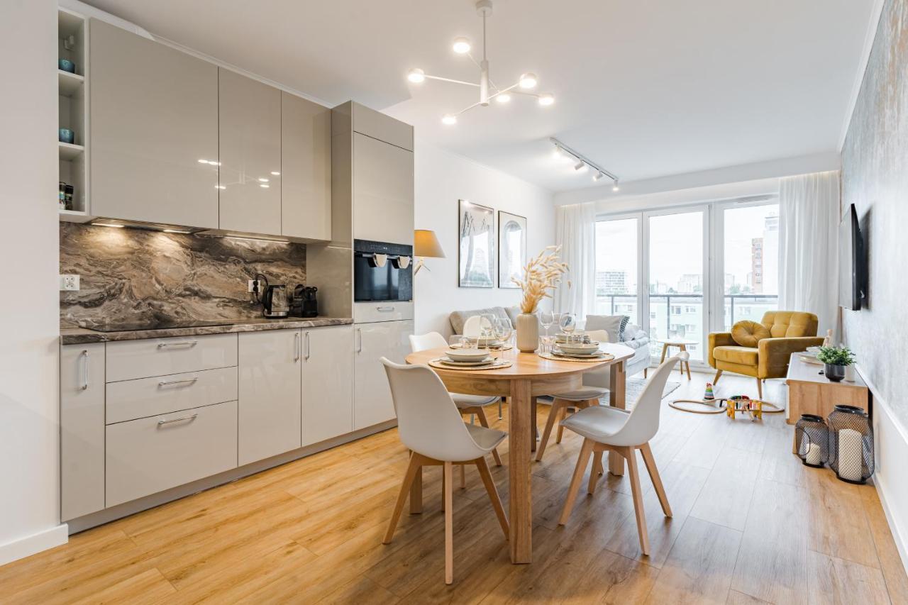 Golden Reagan By Aparo - Nowy Apartament, Winda, Lozeczko Turystyczne, Plaza 500m, Balkon, 2 Sypialnie Oraz Salon, Rowerownia, Biurko *