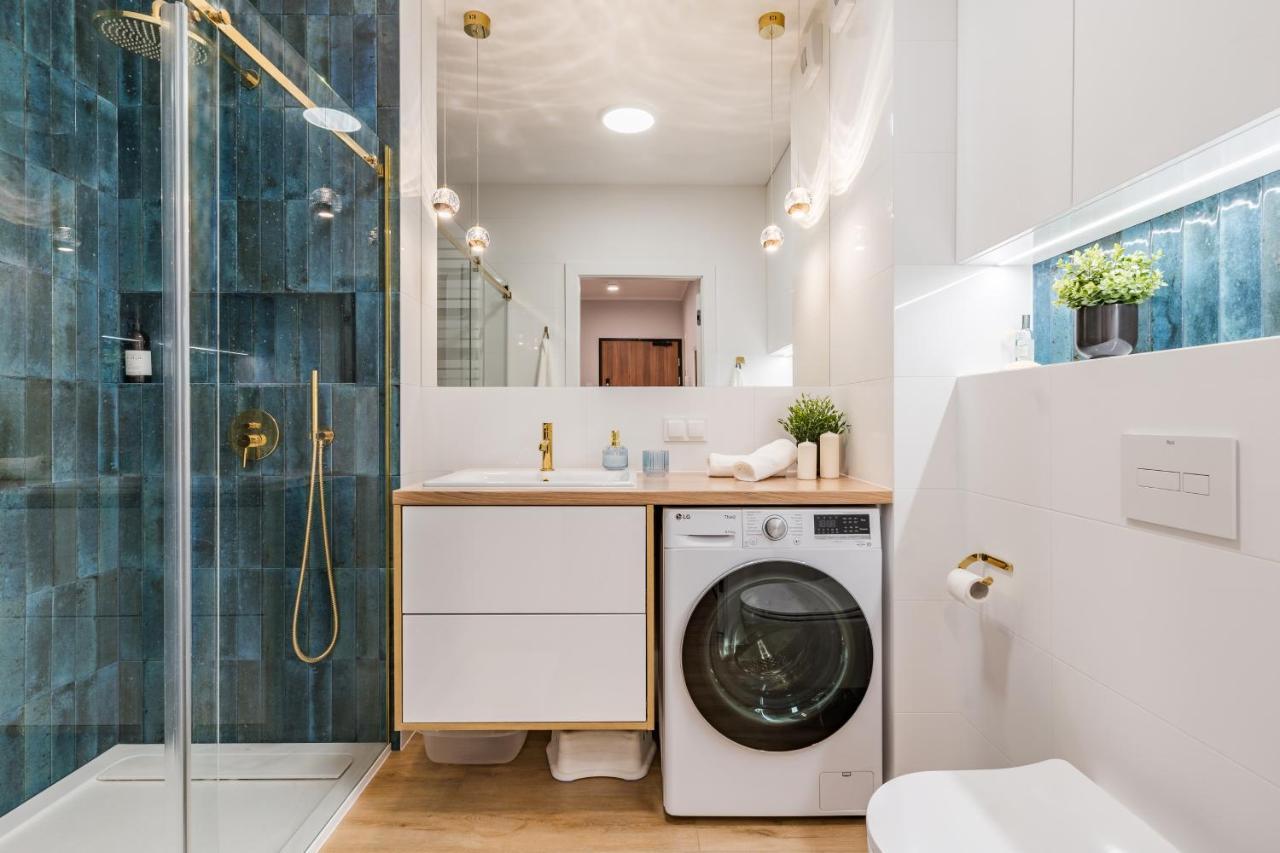 Golden Reagan By Aparo - Nowy Apartament, Winda, Lozeczko Turystyczne, Plaza 500m, Balkon, 2 Sypialnie Oraz Salon, Rowerownia, Biurko Apartment